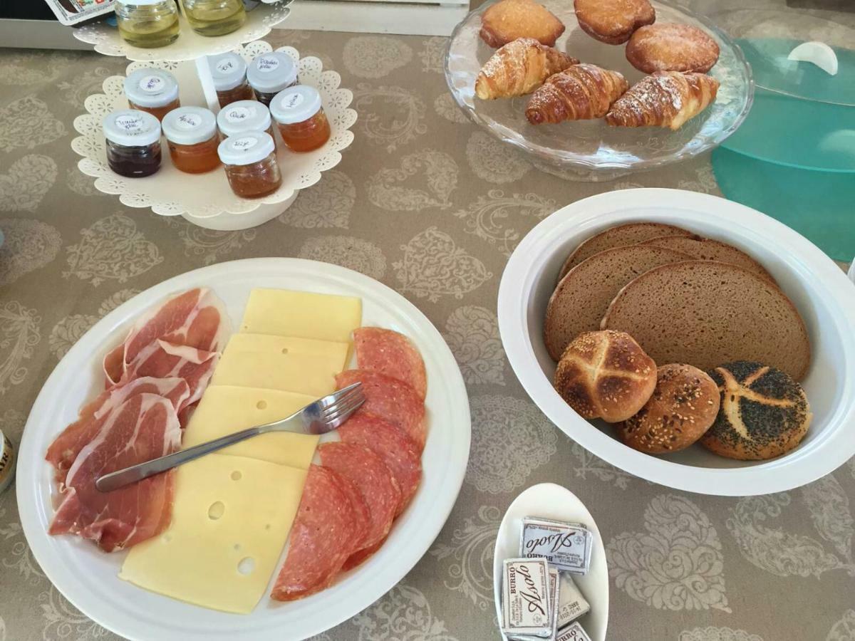 La Dimora Dei Conti Bed & Breakfast Collemeto Екстериор снимка